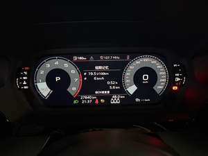 ออดี้ เอ3 สปอร์ตแบ็ค ปี <span class=keywords><strong>2022</strong></span> รุ่น 1.4TFSI และ 35TFSI ซีดาน - ดีไซน์ทันสมัยและสปอร์ต เครื่องยนต์เบนซิน เกียร์อัตโนมัติ พวงมาลัยซ้าย ภายในสีเข้ม - Product Image 2