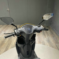 Nouveau style de moto électrique légère double moteur scooter électrique 2000w Ckd 2 roues vélo adulte Moto Elektro Motorrad pou