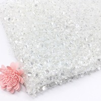 Tissu de broderie haut de gamme CR145 avec perles de cristal et de verre de 3-6 mm pour matériaux de confection de robes de mode transfrontalière