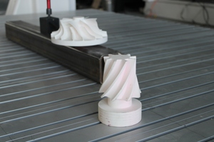 Imprimante 3D 2030 et routeur 5 axes pour la découpe de bois, de mousse, de fibres et la création de moules de bateaux - Product Image 6