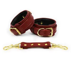 Premium Menottes Pour Contraintes Jeu D'engrenages Et Cheville Poignets BDSM Cuir BGO-0041 - Product Image 1