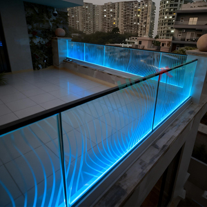 <span class=keywords><strong>Balustrade</strong></span> en verre pour balcon, <span class=keywords><strong>terrasse</strong></span> et <span class=keywords><strong>toit</strong></span> avec éclairage LED, base en U pour l'extérieur, projet de garde-corps en verre - Product Image 2