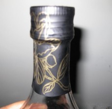 Machine d'étiquetage automatique de manchon rétractable BSS 1538C pour l'emballage rétractable de col de bouteille - Product Image 3