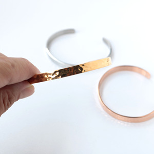 6MM Stainless Steel <strong>Customizable</strong> Logo Hammered <strong>Cuff</strong> <strong>Bracelet</strong> in Gold/Silver/Black Classic Style Unisex - Product Image 5