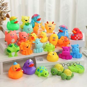 Jouet de bain sonore en vinyle en forme personnalisée de poisson ou de tortue pour enfants, interaction bébé - Product Image 3