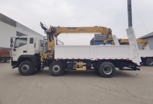 FOTON Flatbed Crane Truck with Hydraulic Boom 10t Capacity 16m Lifting Height High Efficiency <b>Engine</b> & Gearbox for Cargo Lifting - Product Image 3