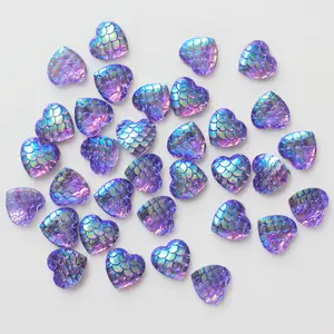 11mm Fischs chuppen Farbe Harz Cabochon Herz Designs für Mini Ornament für Nail Art Dekorationen