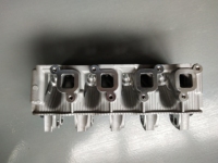 Nouvelles pièces de moteur automatique ensemble de culasse culasse complète pour 0.8L F8A SUZUKI 11100-84300 11110-84301