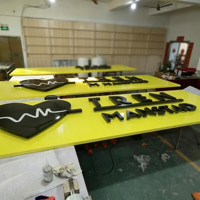 Enseigne métallique 3D personnalisée avec caractères lumineux, lettres 3D éclairées par LED haute luminosité, enseigne lumineuse 3D pour entreprise, enseigne lumineuse 3D à LED
