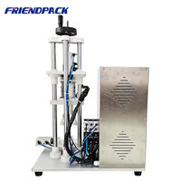 Machine de capsulage semi-automatique à moteur servo mécanique pour bouchons filetés antivol de bouteilles en plastique (bouteilles/min)