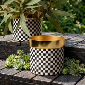 AK laiton usine vente directe métal petit décor pot de fleur succulente planteur plante décoration de la maison et jardin - Product Image 2