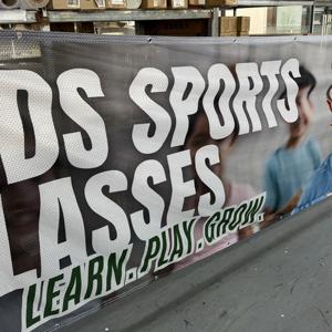 Striscione in Rete Portatile Impermeabile Resistente ai Raggi UV in Poliestere <span class=keywords><strong>Antivento</strong></span> con Grafica Digitale - Product Image 5