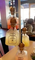 Nouveaux styles – Gobelet créatif réutilisable de 375 ml en forme de bouteille de tequila, avec bouchon imitation bois