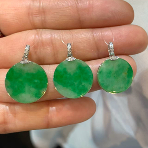 Pendentifs en or 18 carats avec jade naturel de qualité supérieure et fermoir incrusté de diamants, bijoux de luxe légers pour femmes, cadeaux, vente en gros - Product Image 4