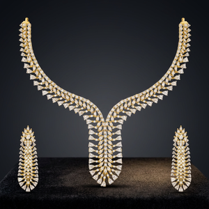Collar Corto de Novia con Circonitas en Forma de Flor, Aleación de Zinc y Engaste de Garra - Elegante Accesorio para Boda - Product Image 3