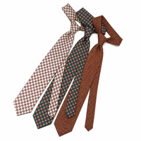 Cravate en polyester imprimée pour homme, motif médaillon rétro, pour tenues de bureau et soirées formelles