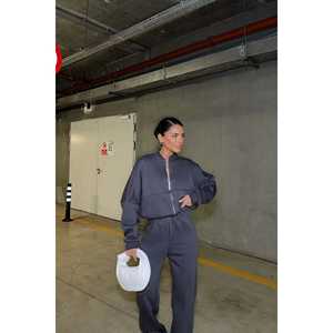 Conjunto Deportivo Cómodo con Detalle de Cremallera en Antracita - Product Image 1