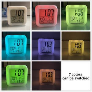 Mini <span class=keywords><strong>7</strong></span> màu thay đổi LED kỹ thuật số Đồng hồ báo thức với nhiệt độ Ngày hiển thị ánh sáng ban đêm Máy tính để bàn bảng Cube đồng hồ - Product Image 3