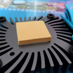 Disipación <span class=keywords><strong>de</strong></span> calor 13W/Mk Adhesivo Silicona Cpu Pad Refrigeración Aislamiento Térmico Silicona Conductora Junta - Product Image 1