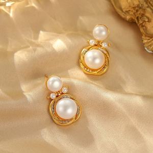 French Retro Style Imitation Pearl <b>Stud</b> Earrings Copper Gold Plated 925 <b>Silver</b> Women's Light Luxury Gift - Product Image 6
