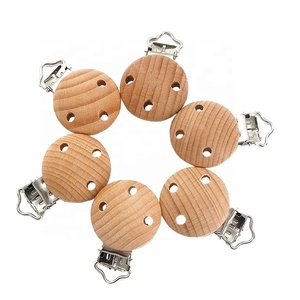 Vente en gros attache-sucette ronde en bois de hêtre pour bébé fermoirs porte-sucette accessoires jouet 30mm attache-sucette en bois - Product Image 3
