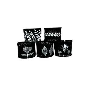 Pot de fleurs moderne noir pour décoration intérieure, support élégant pour bureau, plante décorative de table pour la maison et le bureau - Product Image 1