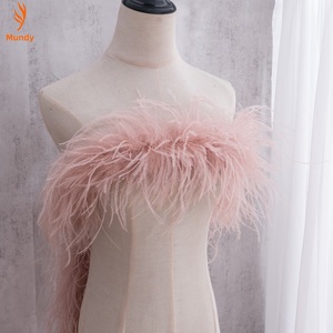 Boa en plumes d'autruche, longueur des plumes 10-15 cm, idéal pour les voiles de mariée, les costumes de danse et la décoration de sapins de Noël - Product Image 6