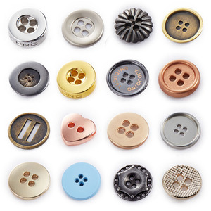 Tùy Chỉnh <span class=keywords><strong>2</strong></span> <span class=keywords><strong>4</strong></span> Lỗ Brass Kim Loại Fancy Logo May Móc Nút Cho Quần Áo Áo - Product Image 3