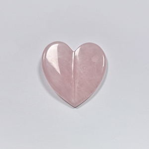 Vente en gros de planches en forme de cœur 3D en quartz rose et aventurine verte, planches de beauté faciale Gua Sha pour le visage - Product Image 1