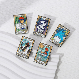 Al por mayor: Pines de metal duro esmaltados estilo bohemio, con temática de anime, tarot y dibujos animados, y distintivos de solapa suaves con técnica de fundición. - Product Image 2