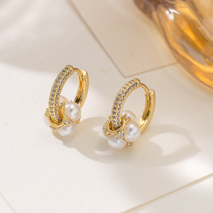 ต่างหูมุกทรงกลมสีทองประดับเพชรซิร์คอนสำหรับงานปาร์ตี้ - Product Image 4