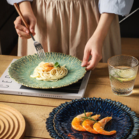 Assiettes en céramique à motifs floraux irisés, style jeune et tendance – Designs créatifs incluant des assiettes en forme de soleil et des assiettes à salade de fruits de 8/10 pouces