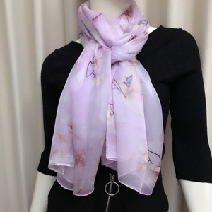 Bán Buôn Hàng Châu 100% Dâu Tằm Tự Nhiên Khăn Lụa Thanh Lịch Hoa In Chất Lượng Cao 175*110Cm Tinh Khiết Voan Khăn Choàng Cho Phụ Nữ - Product Image 3