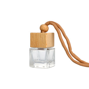 Yingxi Kleurrijke Auto Aromatherapie Vierkant Glas Parfum Etherische Olie Bijvullen Fles Schroefdop Lanyard <span class=keywords><strong>Diffuser</strong></span> Hanger Riet - Product Image 4