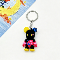 Porte-clés en PVC créatif et coloré en forme d'ours graffiti, pendentif pour sac à dos, ornement en plastique, cadeau pour enfants, vente en gros