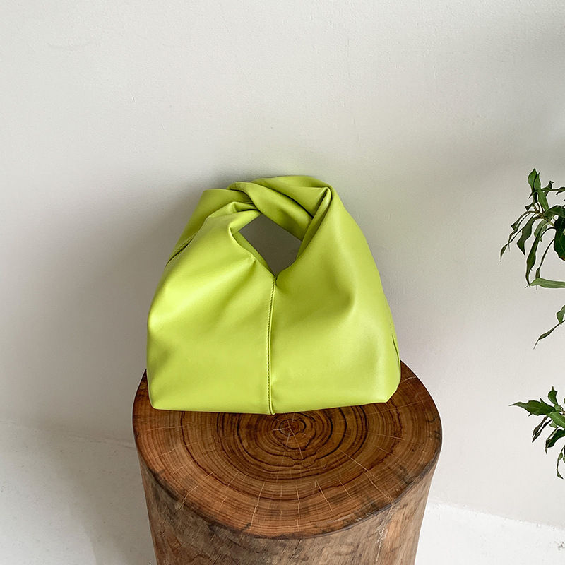 สีเขียว