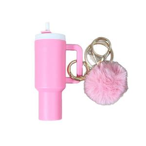 Vente chaude nouvelle tasse de glace boule de fourrure pendentif porte-clés rouge à lèvres sac à dos Design fête des mères cadeau alliage marque <span class=keywords><strong>Stan</strong></span> - Product Image 5