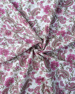 TISSU DE RAYONNE IMPRIMÉ À DESIGN FLORAL MULTICOLORE - Product Image 4