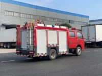 Camion de pompiers Dongfeng à double rangée de sièges, nouvelle technologie, sauvetage d'urgence, 4x2, réservoir d'eau