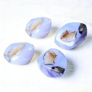 Vente en gros Crystalhola : Torche géode en agate bleue de haute qualité, ornement de bureau festif et charmant pour la maison et le bureau - Product Image 4