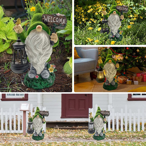 Gnomo floccato con luce solare che tiene la lanterna segno di benvenuto statue da giardino in resina - Product Image 6