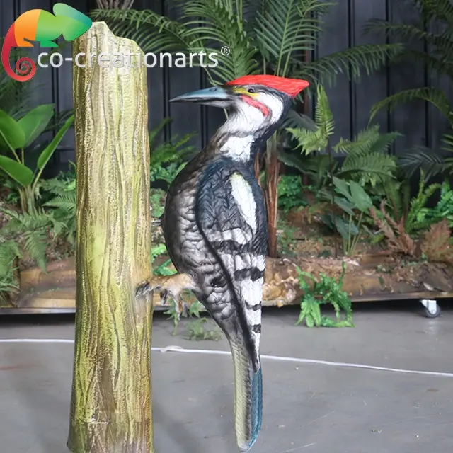 動物園シミュレーション鳥の装飾リアルな3Dキツツキモデル