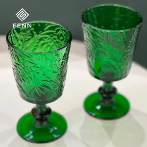 スタイリッシュなガラス素材で作られたヴィンテージレトロウェディングホテルゴブレット300ml容量エンボスワイングラスカップ