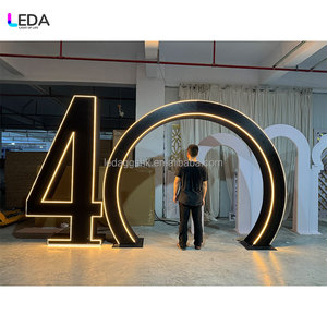 Support de panneau lumineux LED géant numéro 40 noir et or pour décorations de fête d'anniversaire, mariage, événement, toile de fond - Product Image 2