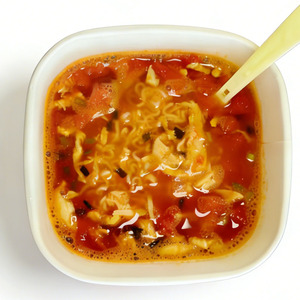 Fideos Instantáneos Clásicos Chinos con Tomate y Huevo, Sabor Tradicional Casero, <span class=keywords><strong>Comida</strong></span> Rápida y Práctica - Product Image 4