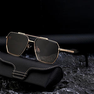 Lunettes de soleil carrées personnalisées pour hommes, verres PC UV400, style Instagram, origine Taizhou WF-5G67, monture noire - Product Image 1