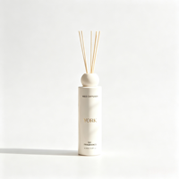 Bouteille diffuseur de parfum 200 ml avec fond épais, impression couleur personnalisée, pulvérisateur à pompe, bouchon et bâtonnets en fibre