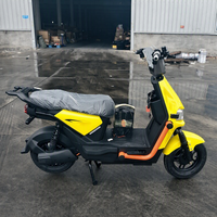 Trottinette électrique haute vitesse longue portée pour adultes, style vélo de ville à 2 roues, E-Moped avec moteur à moyeu arrière et fonctions électroniques