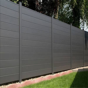 Clôture <span class=keywords><strong>composite</strong></span> en alliage d'aluminium de confidentialité nouvellement conçue Clôture de <span class=keywords><strong>jardin</strong></span> en aluminium Panneaux de clôture métalliques horizontaux en aluminium pour la maison - Product Image 1