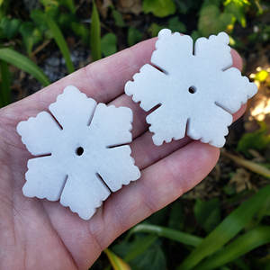 Venta al por Mayor de Esculturas de Copos de Nieve de Jade Blanco Hechas a Mano de Alta Calidad Crystalhola, Decoración para el Hogar, Estilo Bohemio, Talladas, 4.9cm, Tendencia de Moda - Product Image 2